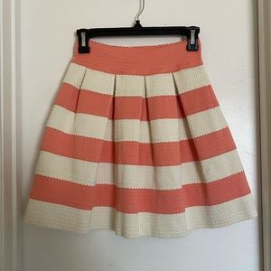 Junior’s pink and white skirt